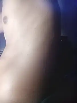 ZaddyBigDee: διαδικτυακό σόου στην κάμερα