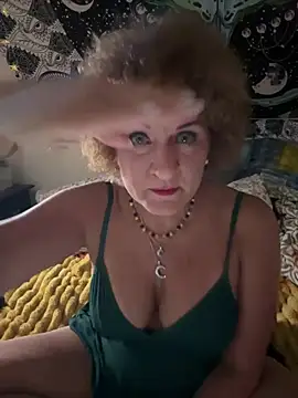 SuzyCatzz Live XXX-Chat