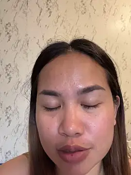 Pertunjukan Kamera Web Ponthip