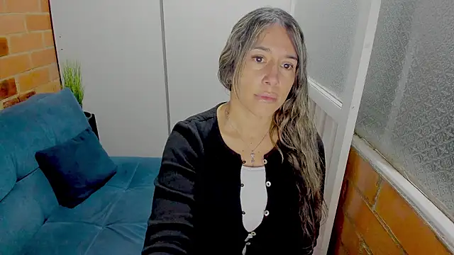 Penelope47 Adlı Modelin Canlı XXX Sohbeti