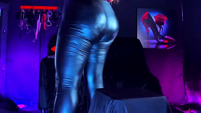 Czat XXX na żywo – SharonnStones