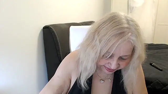 SusiLifeXXX's Live XXX Chat