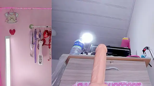 emily_foxxxii 라이브 XXX 채팅