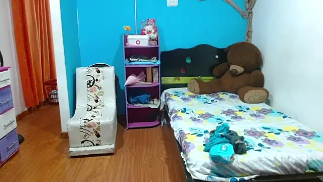 دردشة Andrea_deepsloppy الجنسية المباشرة