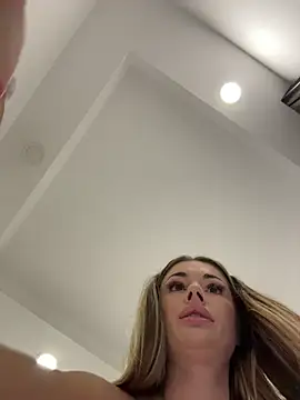 IsabellaEtthan's Live XXX Chat