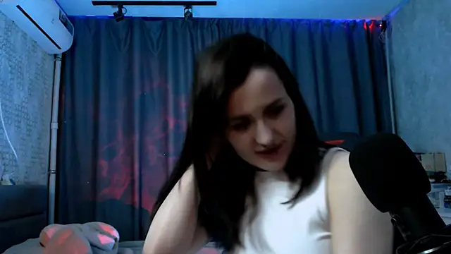 KiraYammy's Live XXX Chat