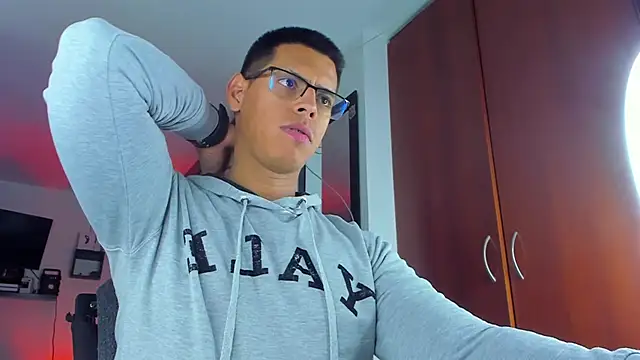 _John_Boy_ Adlı Modelin Canlı XXX Sohbeti