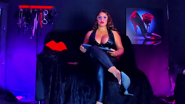 SharonnStones live XXX chat