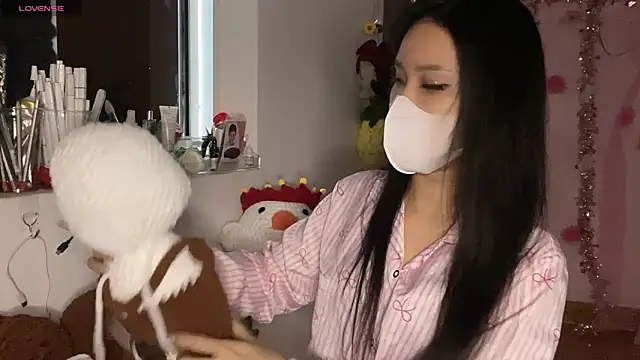 Tieu-May's Live XXX Chat