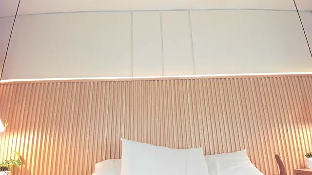 NahimiThompson Chat XXX in diretta