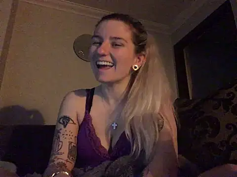 Chat +18 de xxamyleighxx ao vivo