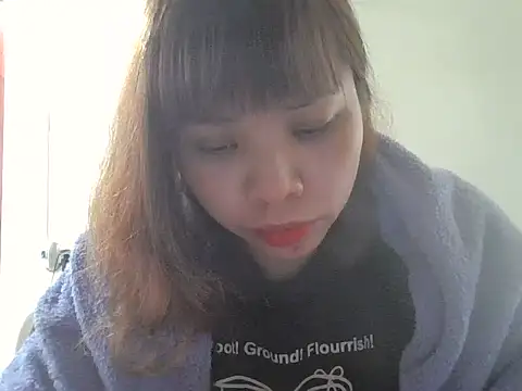 Angela-Eira 现场XXX聊天