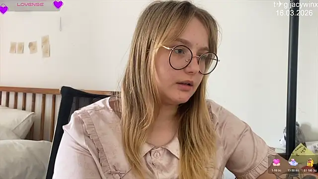 JacyWinslatのライブXXXチャット