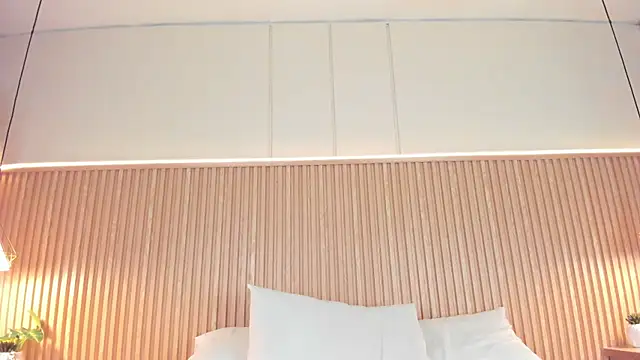 NahimiThompson Chat XXX in diretta