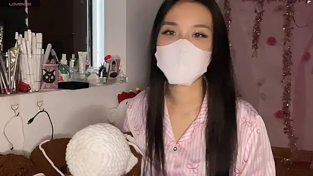 Tieu-May's Live XXX Chat