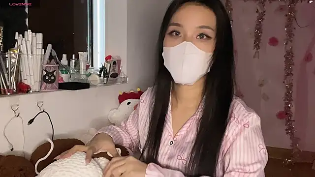 Tieu-May's Live XXX Chat