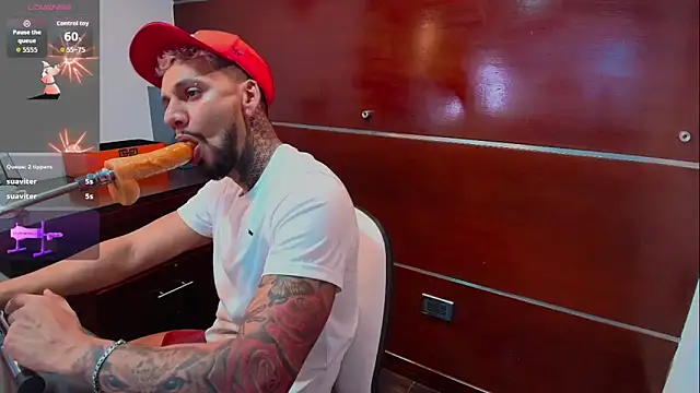 Valentiinoss élő XXX-chatje