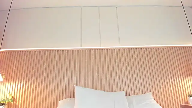 Chat +18 de NahimiThompson ao vivo