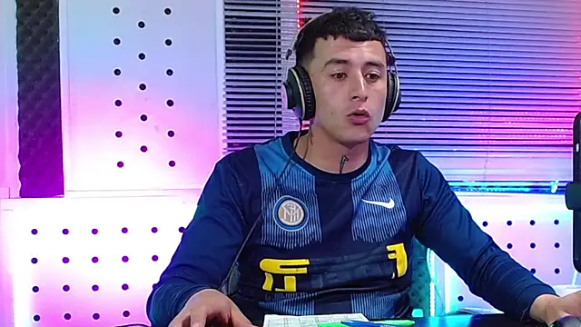 Chat +18 de Godofcumxxx ao vivo