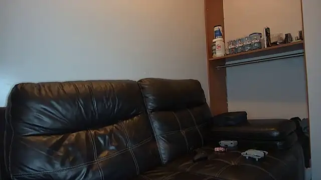 Zander823 Show in webcam