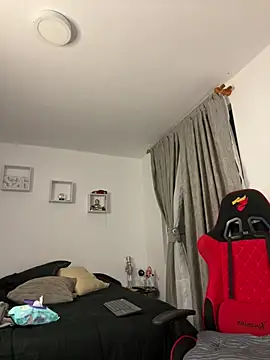 Ezzio_ScolaroのライブXXXチャット