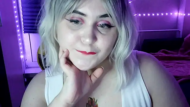 Lulovia's Live XXX Chat