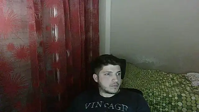 Czat XXX na żywo – BoiWhore