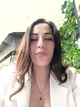 Lena-32's Live XXX Chat