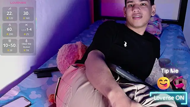 Czat XXX na żywo – Santiago_Foxx