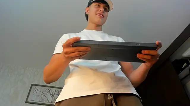 Czat XXX na żywo – Lander_Cruz