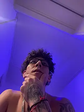 Czat XXX na żywo – TitanNoir