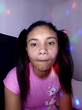 Chat +18 de liz7skinny ao vivo