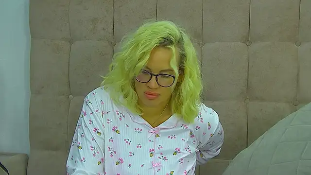 MariaNeumann: онлайн-секс-чат