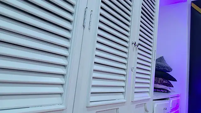 Chat +18 de Adel_Nesbiit ao vivo