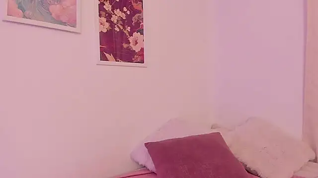 canelleGarces: онлайн-секс-чат