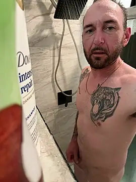 RobsBigD Show in webcam