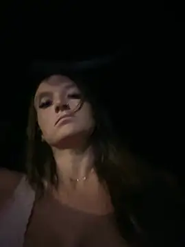 Kate-Paul Adlı Modelin Canlı XXX Sohbeti