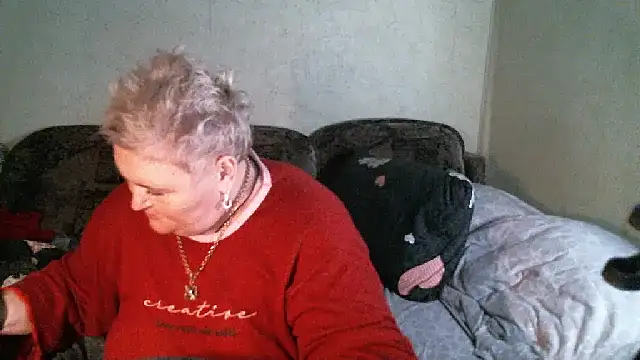 Lana555 Adlı Modelin Canlı XXX Sohbeti