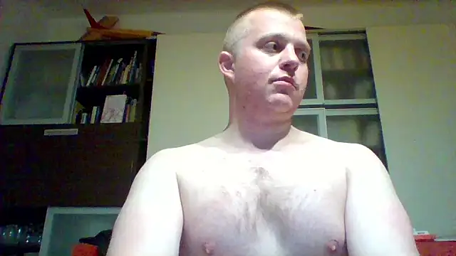 Matttthees élő XXX-chatje