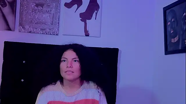 Chatroom XXX en direct de Zoe-yanin