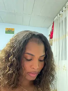 AuroraBrow Adlı Modelin Web Kamerası Şovu