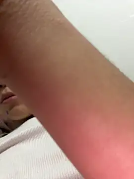 Chatroom XXX en direct de Mila_Morgan