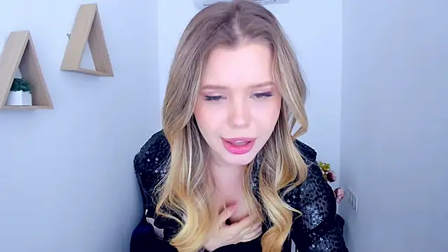 FollowLovee élő XXX-chatje