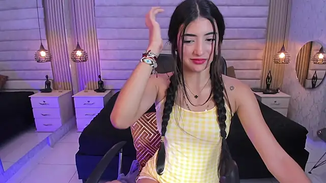 VictoriaaBlair 现场XXX聊天