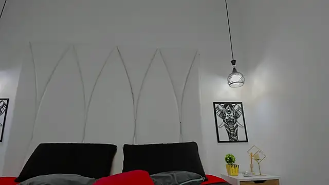 Mia_Reyesjsn Live XXX chat