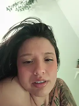 LorenRosse Pertunjukan Webcam