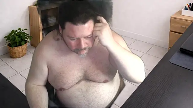 MysticDevil: διαδικτυακό σόου στην κάμερα