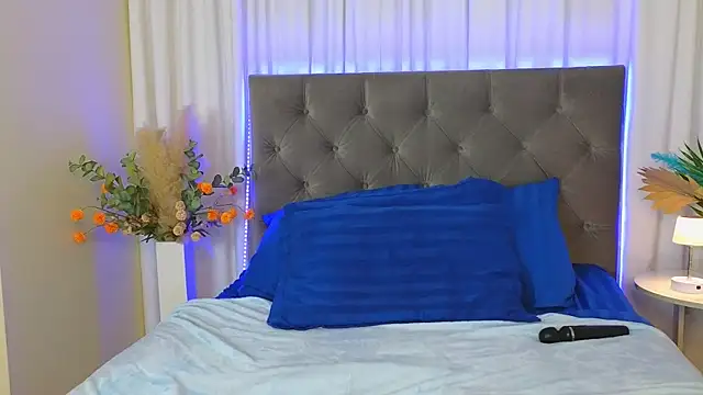 แชท XXX สดของ Ariana_Petite