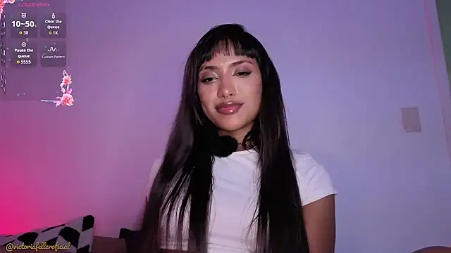 VictoriaFeller: онлайн-секс-чат