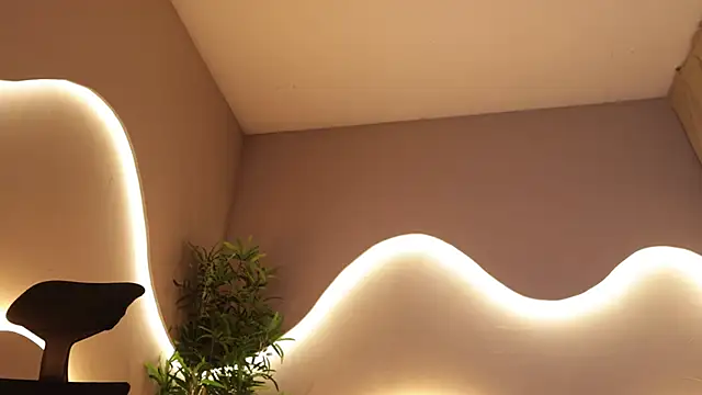 Emma_Lirys: онлайн-секс-чат